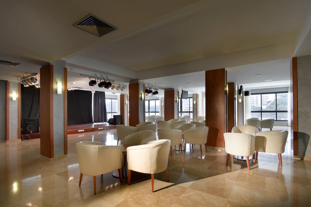 Palladium Hotel Cala Llonga - Adults Only Bagian luar foto