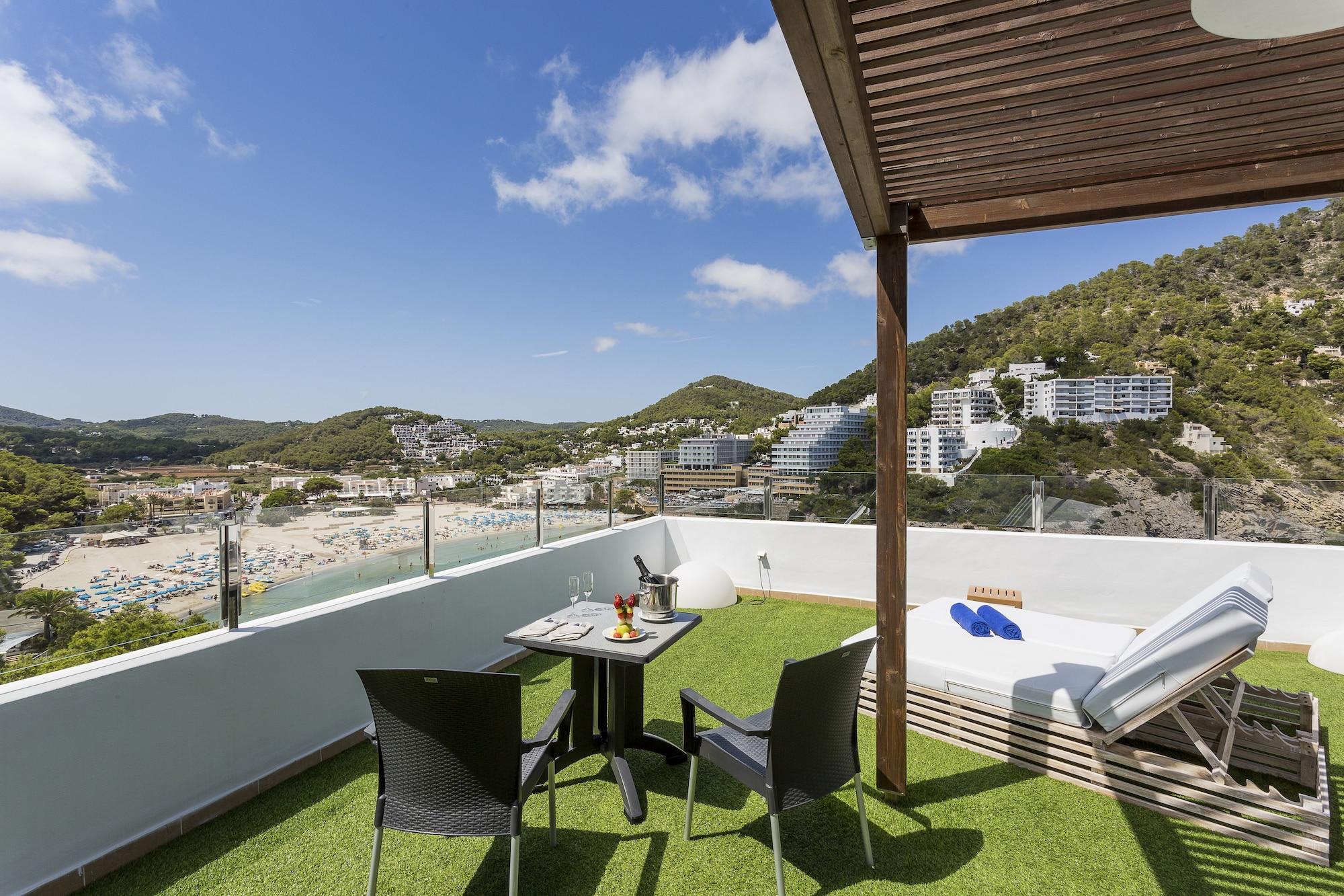 Palladium Hotel Cala Llonga - Adults Only Bagian luar foto