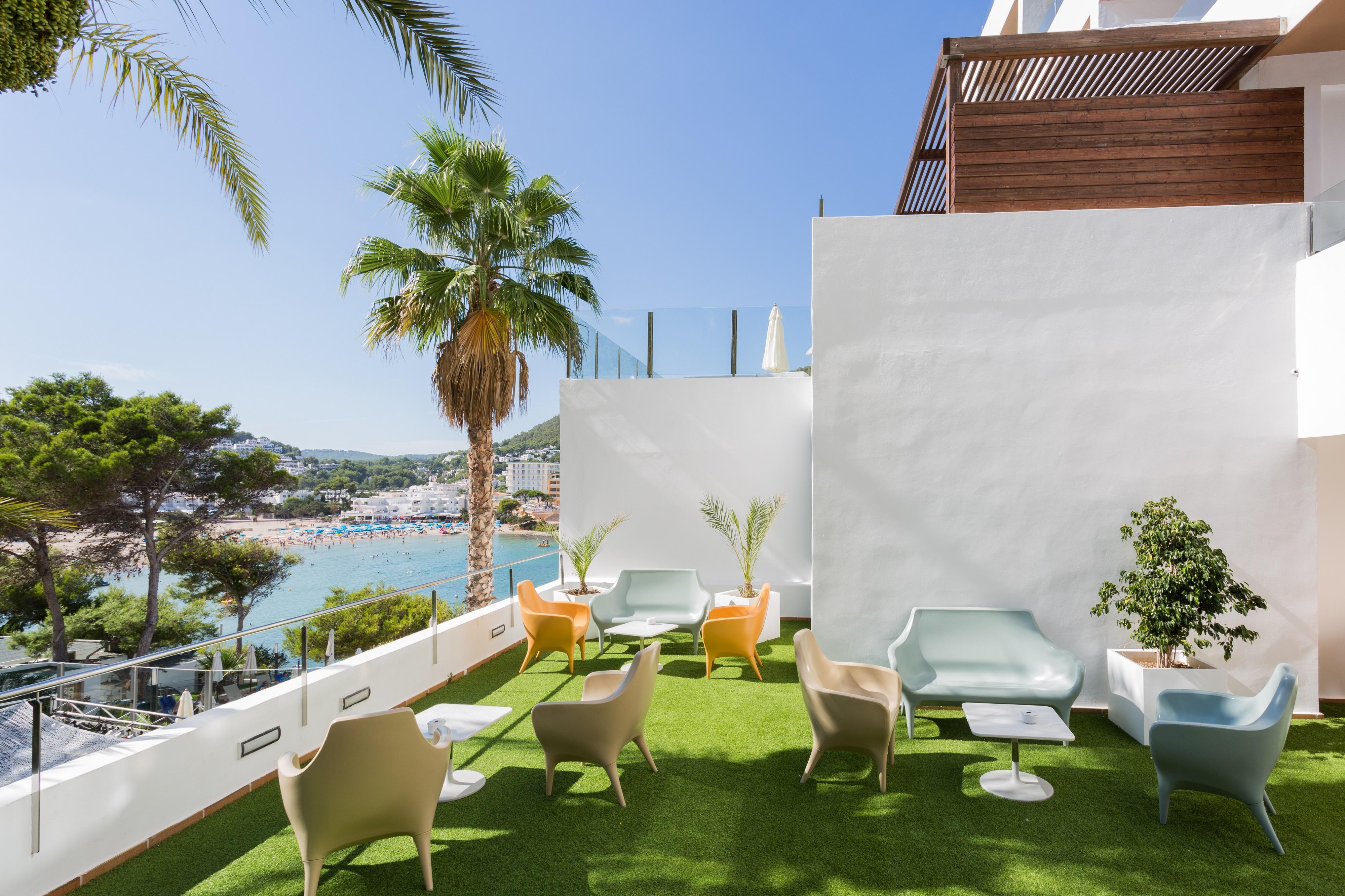 Palladium Hotel Cala Llonga - Adults Only Bagian luar foto