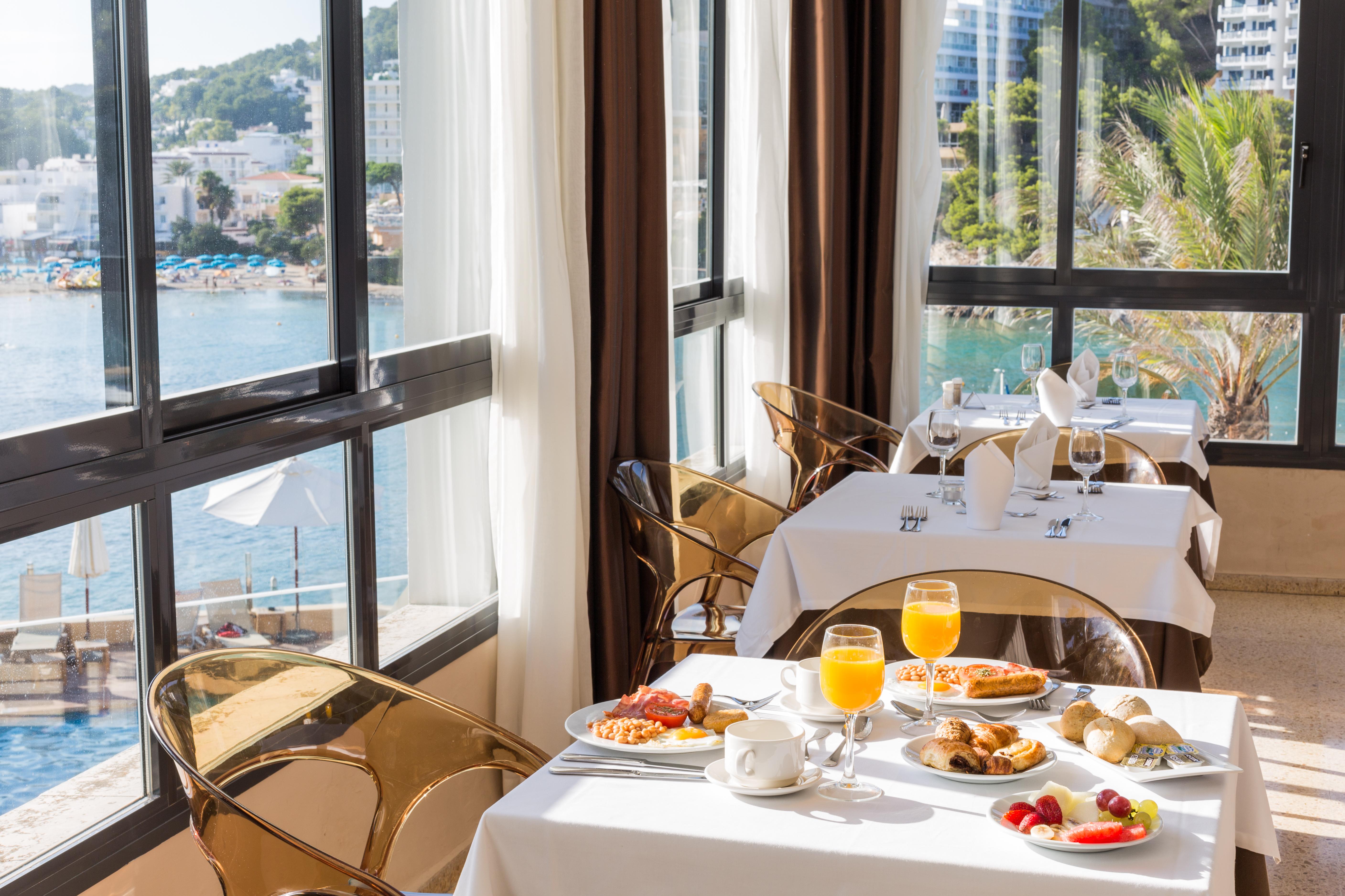 Palladium Hotel Cala Llonga - Adults Only Bagian luar foto